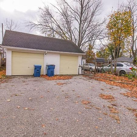 Lakeside Home In Lorain Extérieur photo