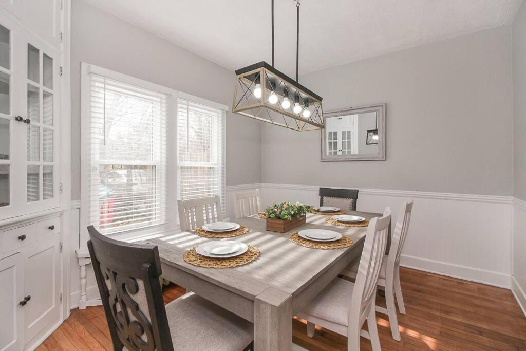 Lakeside Home In Lorain Extérieur photo
