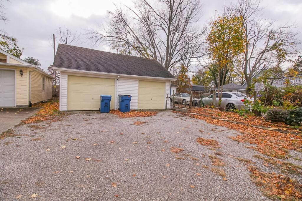 Lakeside Home In Lorain Extérieur photo