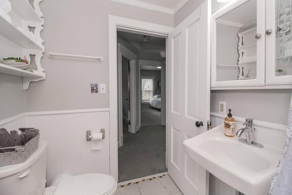 Lakeside Home In Lorain Extérieur photo