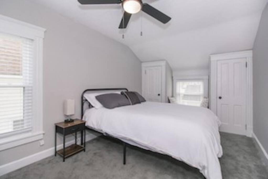 Lakeside Home In Lorain Extérieur photo